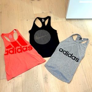 brand new work out tanks!
